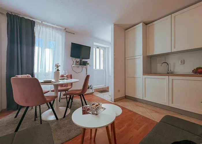 Ag Residence, Old Appartement *