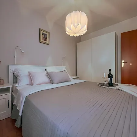 Ag Residence, Old Apartament