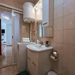 Daire Ag Residence, Old Split